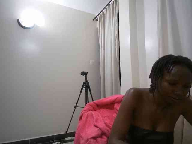 Queen-mom webcam