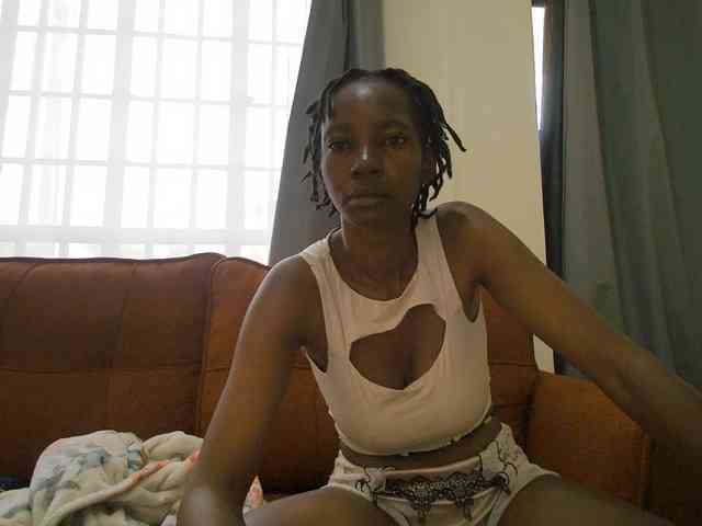 Queen-mom webcam