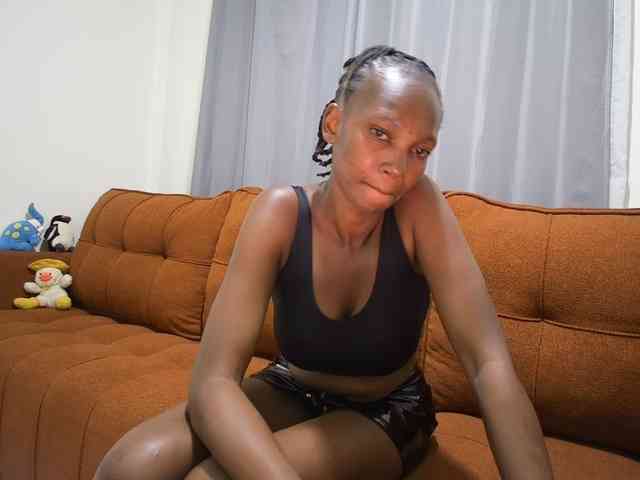 Queen-mom webcam