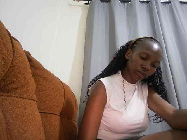 Queen-mom webcam