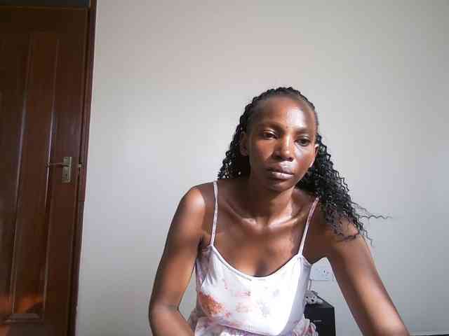 Queen-mom webcam