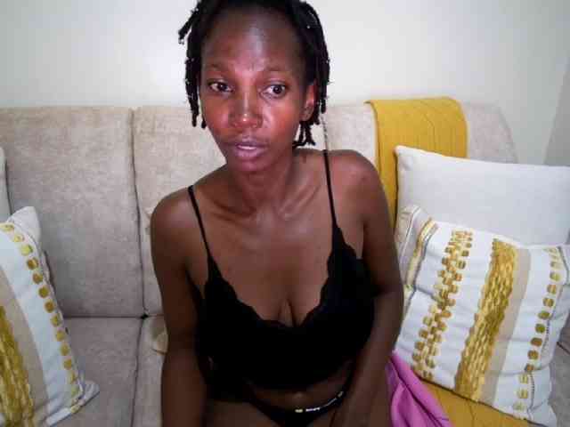 Queen-mom webcam