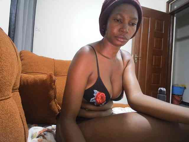 Queen-mom webcam
