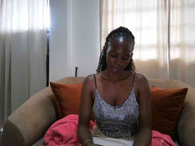 Queen-mom webcam