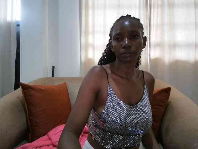 Queen-mom webcam