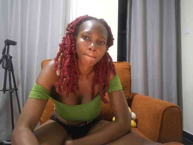 Queen-mom webcam