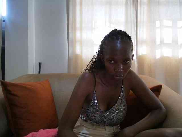 Queen-mom webcam