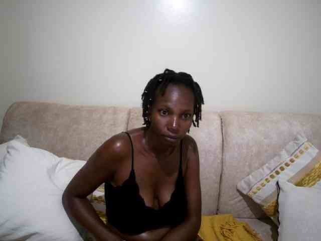 Queen-mom webcam