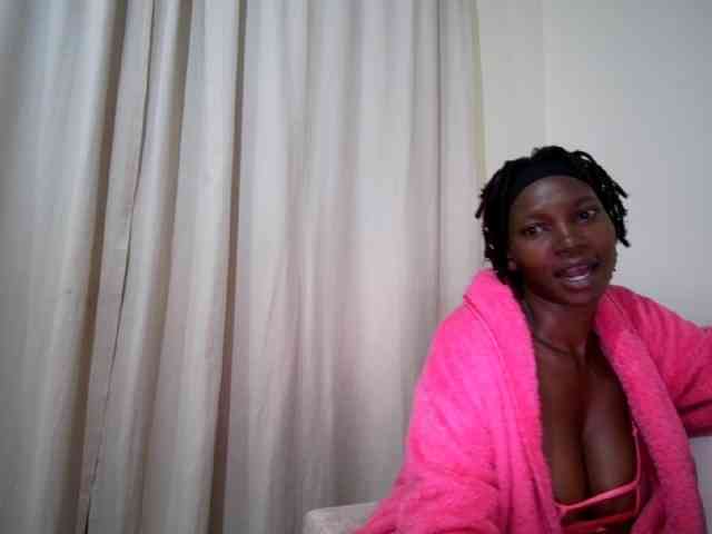 Queen-mom webcam
