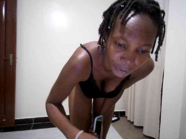 Queen-mom webcam