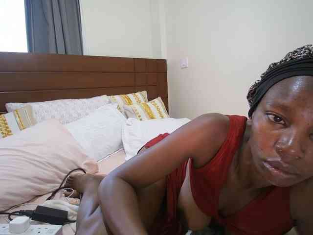 Queen-mom webcam