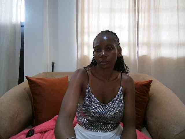 Queen-mom webcam