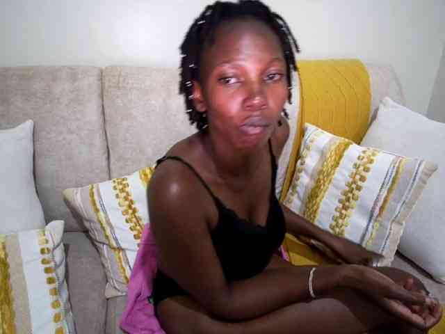 Queen-mom webcam