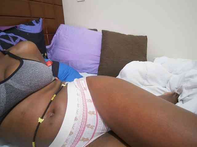 Queen-mom webcam