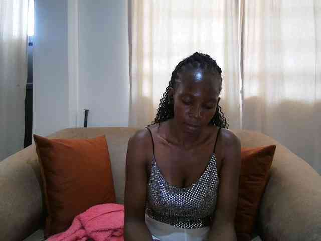 Queen-mom webcam