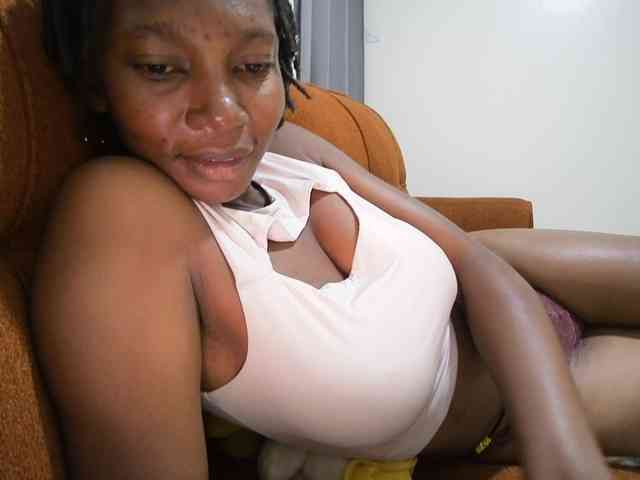 Queen-mom webcam