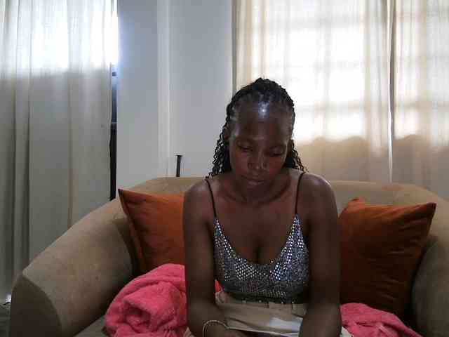 Queen-mom webcam