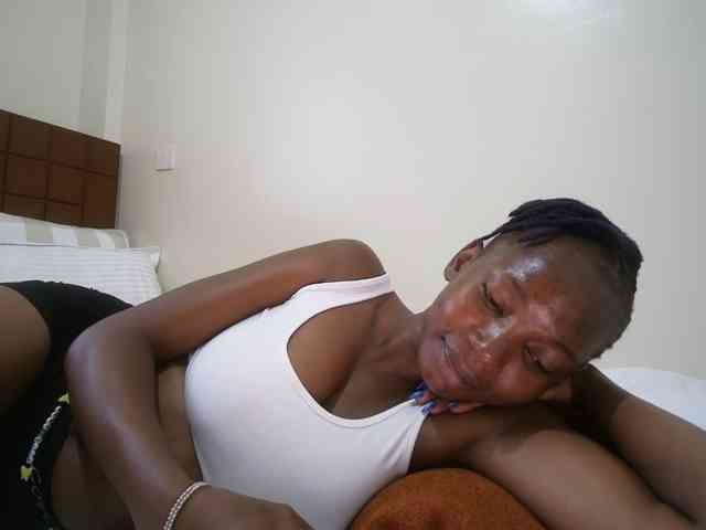 Queen-mom webcam