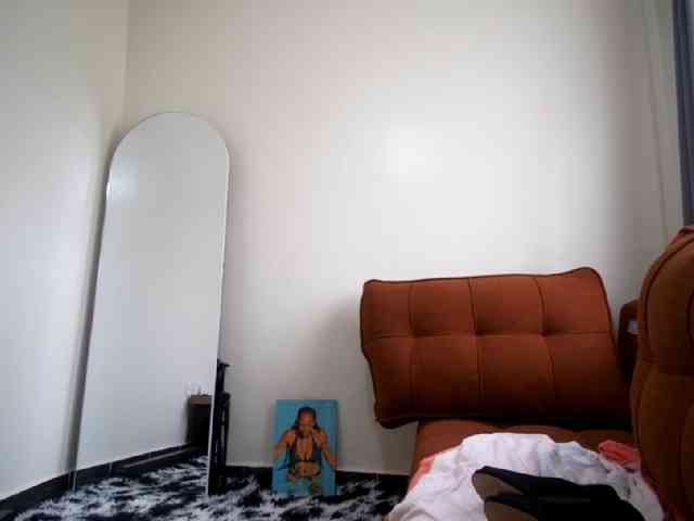 Queen-mom webcam