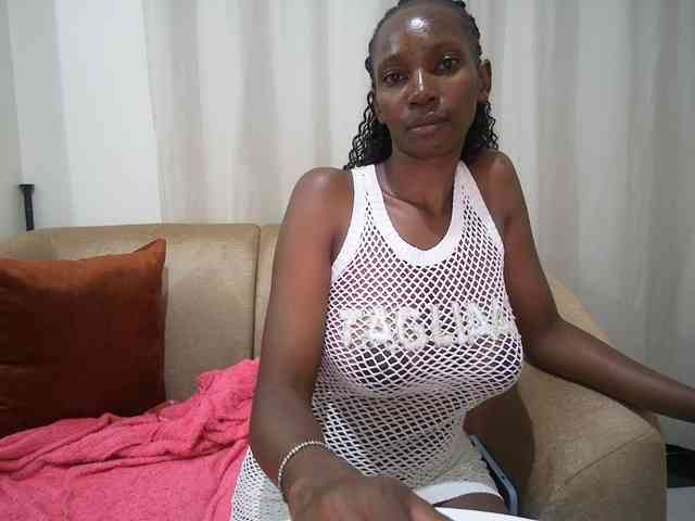 Queen-mom webcam