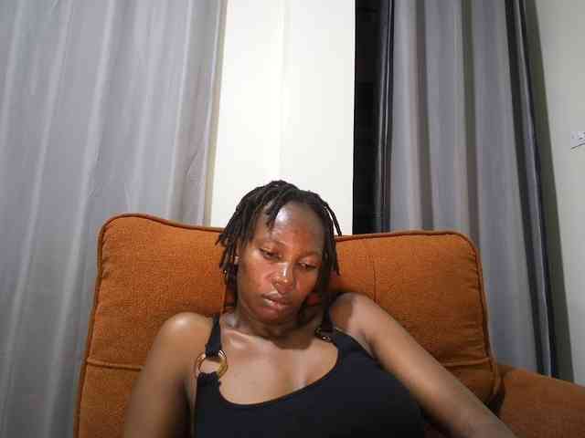 Queen-mom webcam