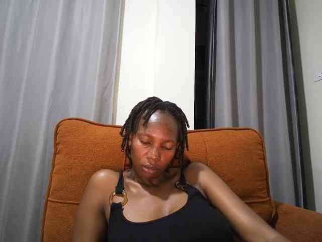 Queen-mom webcam