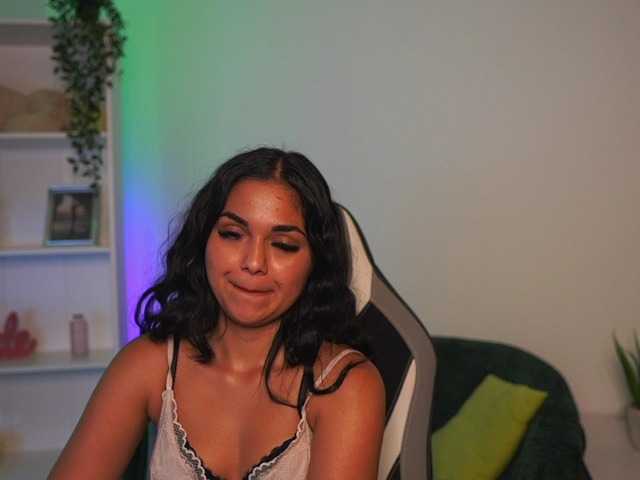 NissaKate live webcam show