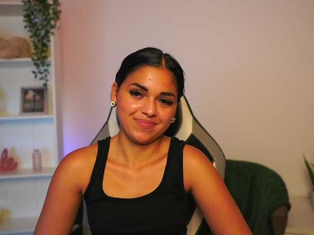 NissaKate live webcam show