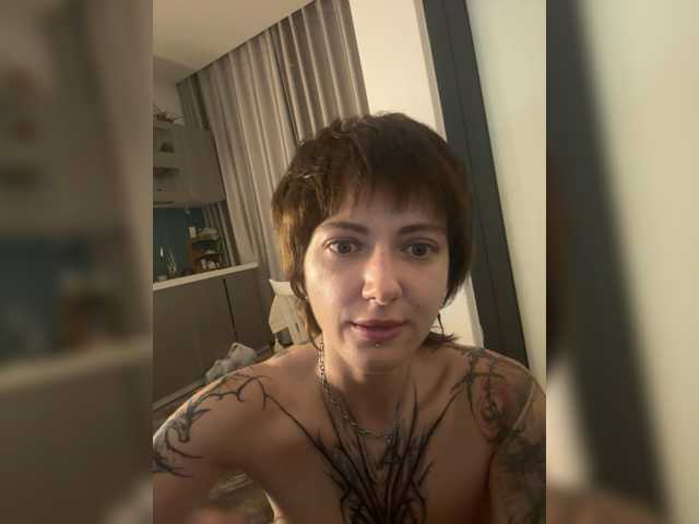 Killerofbeauty, live now on BongaCams