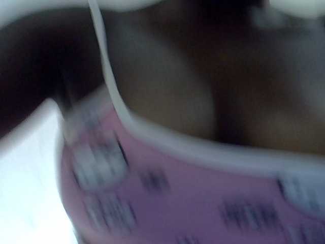 Beachxgirl live cam on BongaCams
