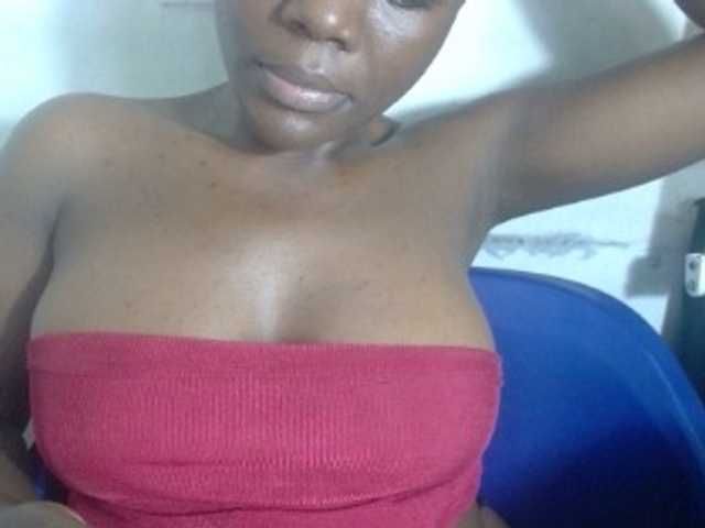 Beachxgirl live cam on BongaCams