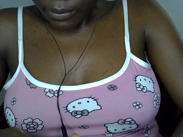 Beachxgirl live cam on BongaCams