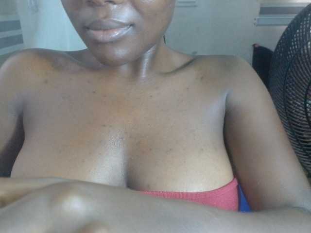 Beachxgirl live cam on BongaCams