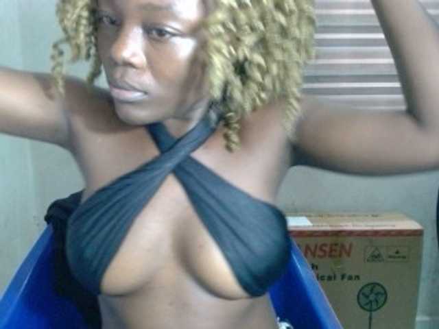 Beachxgirl live cam on BongaCams
