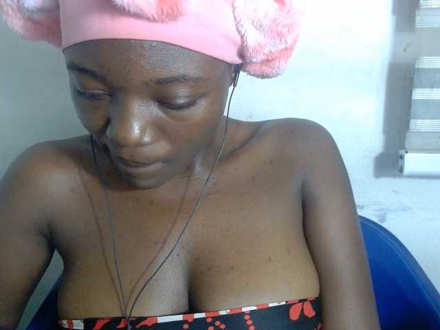 Beachxgirl live webcam show