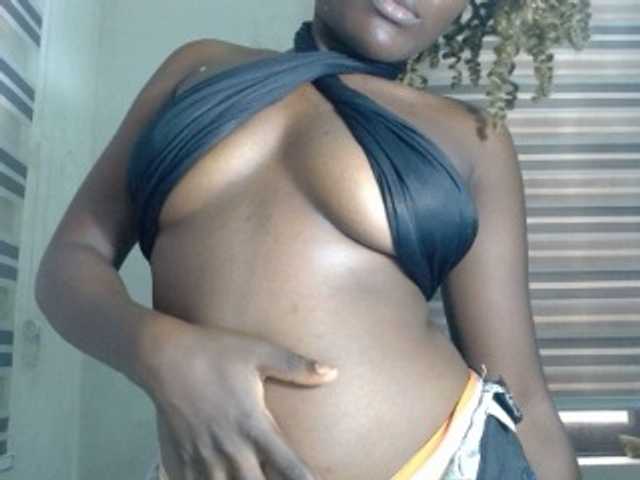 Beachxgirl live cam on BongaCams