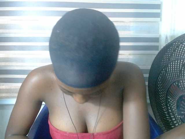 Beachxgirl live webcam show