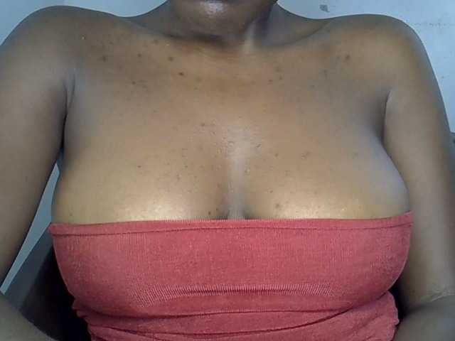 Beachxgirl live cam on BongaCams