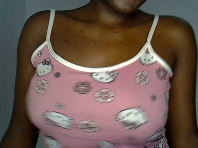 Beachxgirl live cam on BongaCams