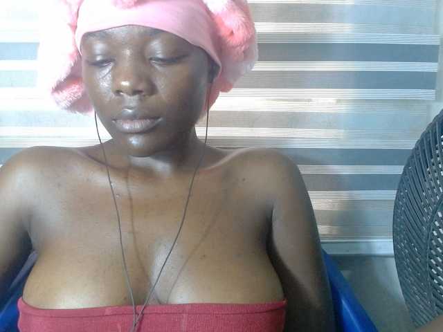Beachxgirl live cam on BongaCams