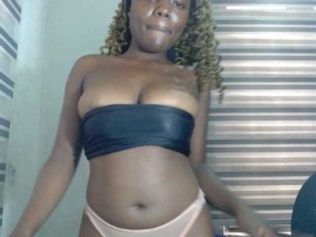 Beachxgirl live cam on BongaCams