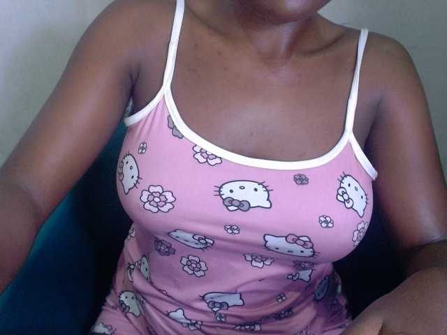 Beachxgirl live cam on BongaCams