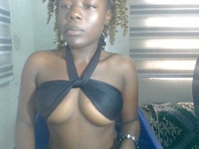 Beachxgirl live cam on BongaCams