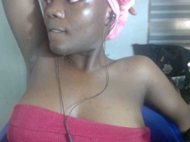 Beachxgirl live cam on BongaCams