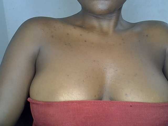 Beachxgirl live cam on BongaCams