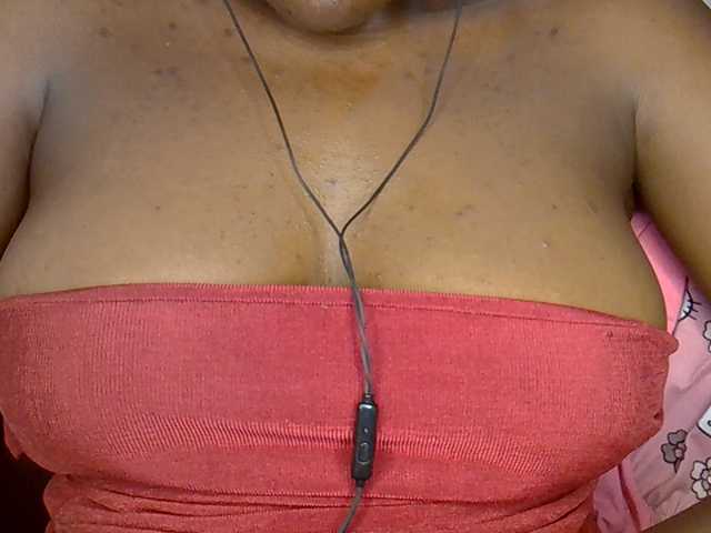 Beachxgirl live cam on BongaCams