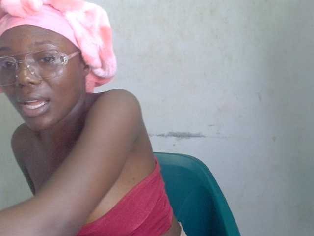 Beachxgirl live cam on BongaCams