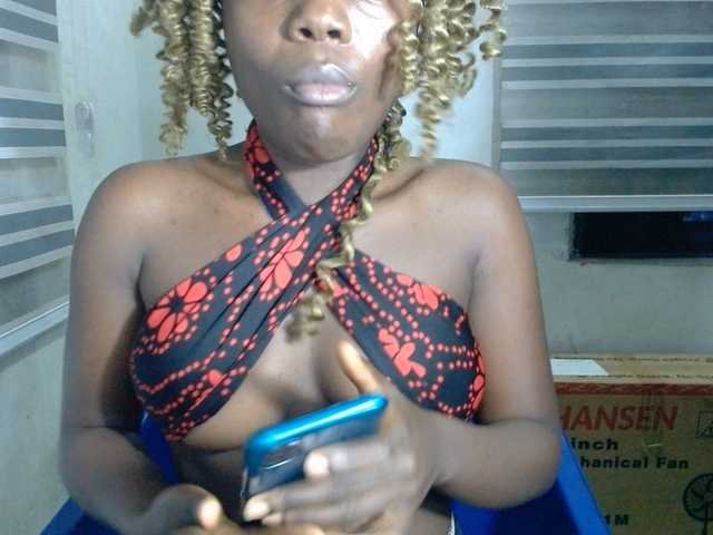 Beachxgirl live cam on BongaCams