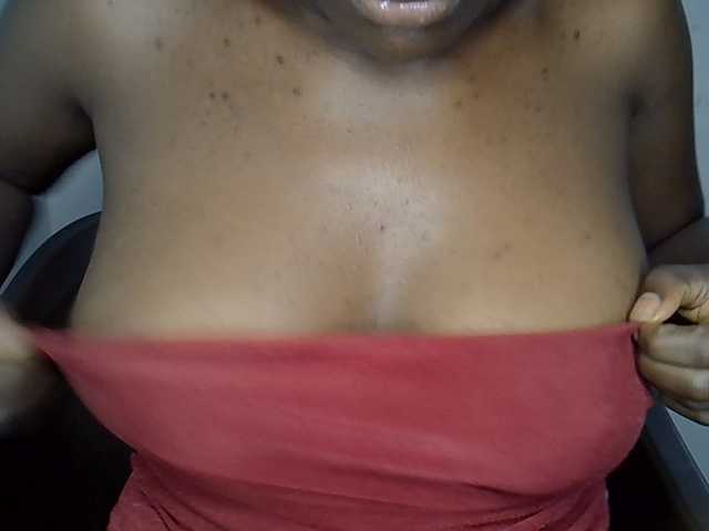 Beachxgirl live cam on BongaCams