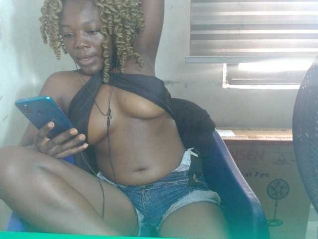 Beachxgirl live cam on BongaCams